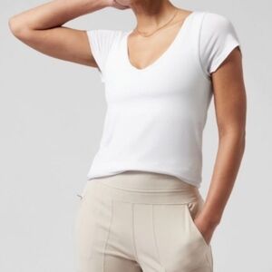 NWOT Athleta Essence Support Short Sleeve Tee S